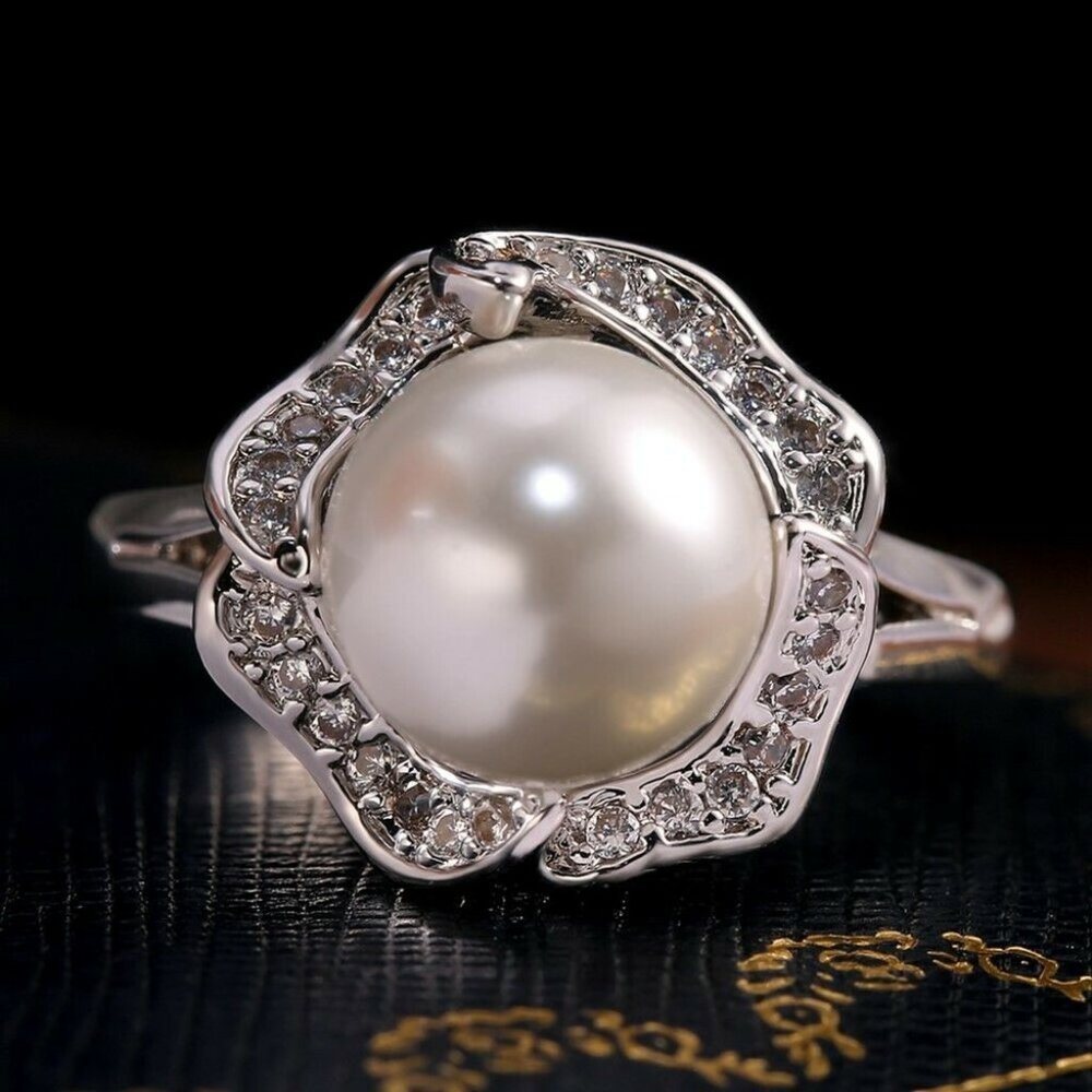 Magnificent 14k Gold Over Silver Cultured Pearl Diamond Ring - Picture 2 of 5